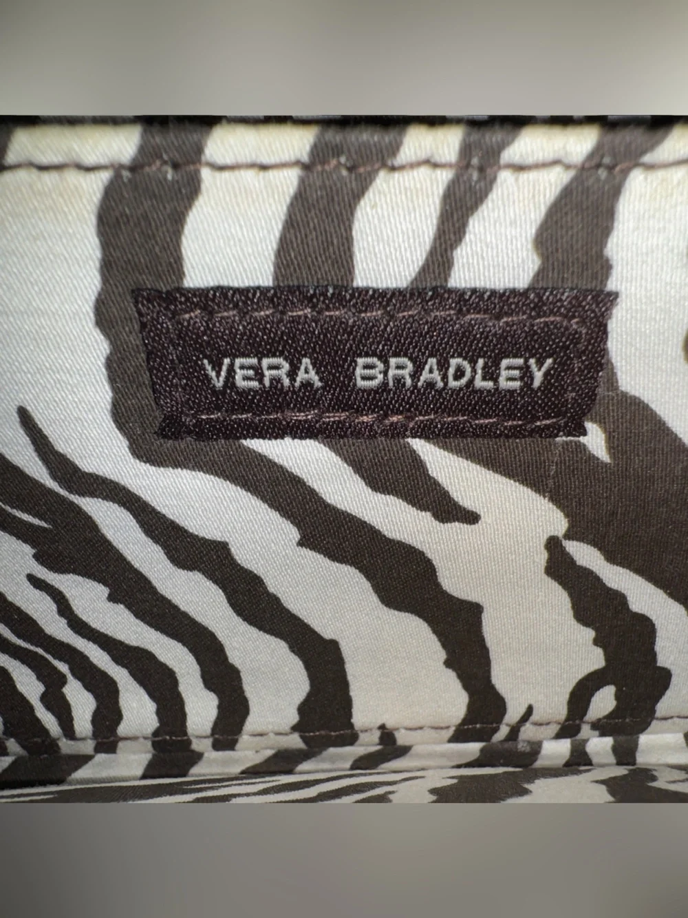 VERA BRADLEY Wallet Quilted Brown Zip Money Holder Zebra Stripe Chocolate Classi - Picture 4 of 10